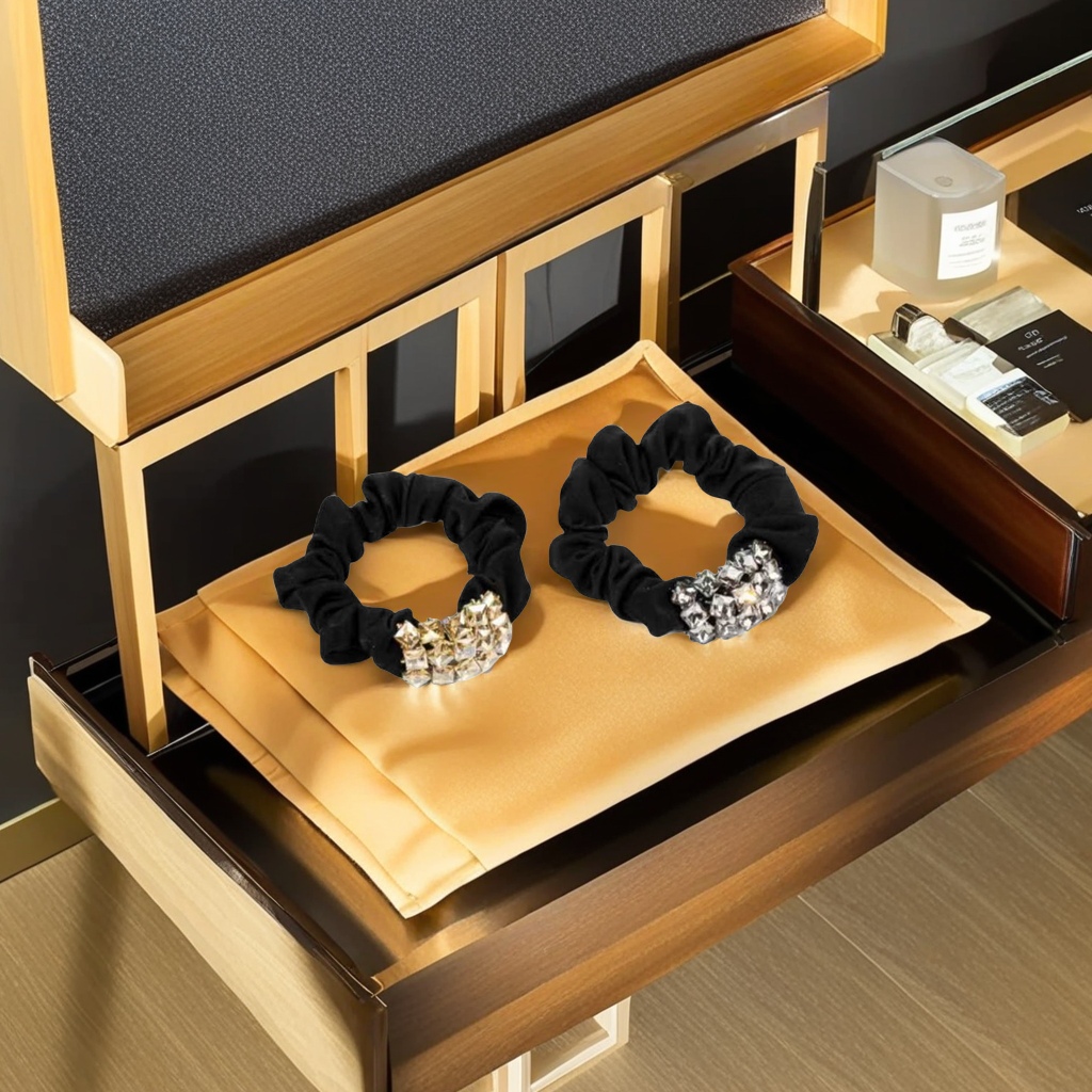 Fashionable Korean-style simple hair tie for ladies, rubber band hair tie, high elasticity, no damage to hair, black hair band Application Scenario