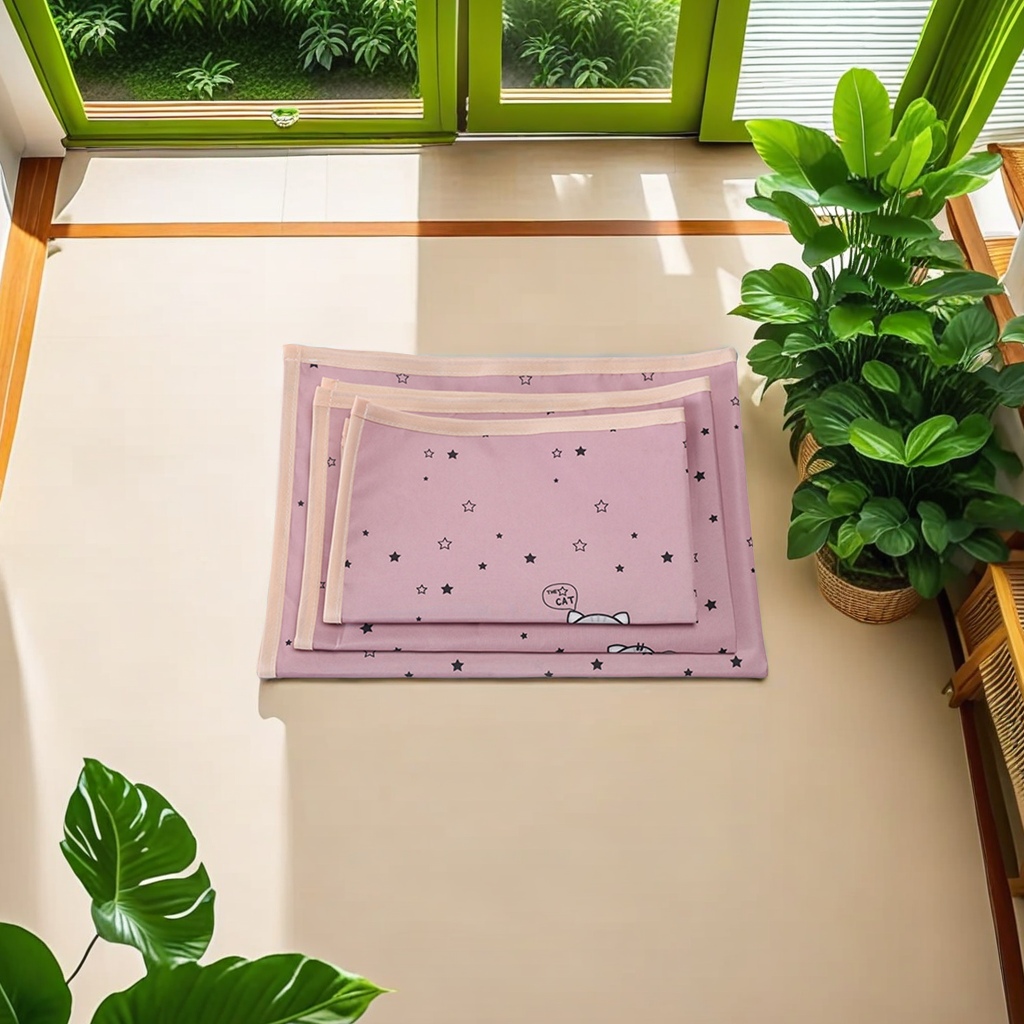 The new ice silk cooling dog mat is cool, breathable and waterproof on both sides. It is suitable for cat beds, dog beds, cool MATS, pet beds and cages Specification image