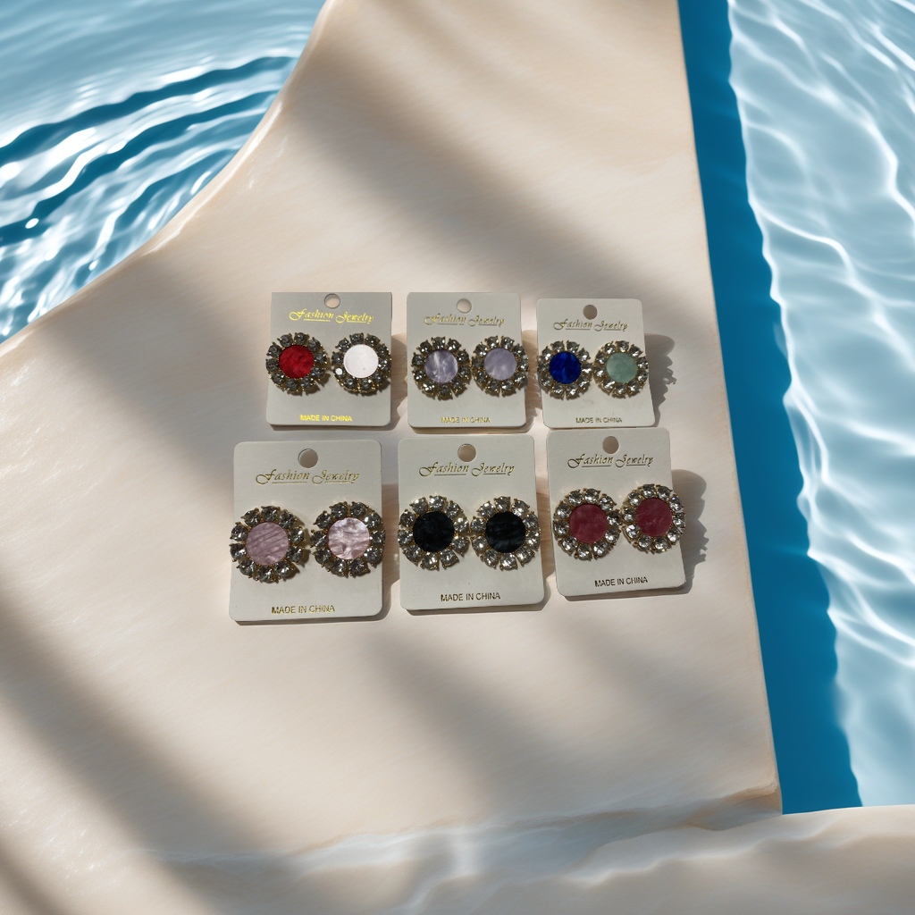 Fashionable and trendy European and American style earrings, stud earrings, unique design, women's accessories, exquisite earrings, elegant earrings Item Picture