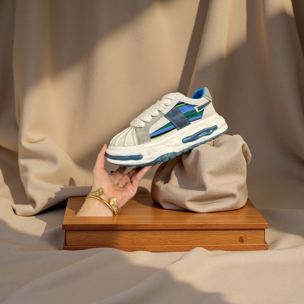 潮鞋大牌广州男鞋产品图