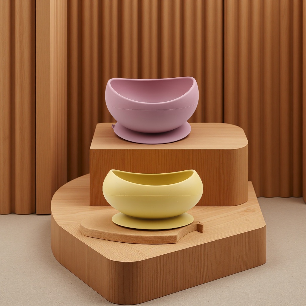 New large-capacity silicone pet bowl, round thickened dog food utensils, anti-tipping with suction cup, cat food bowl, multi-functional pet supplies, other categories Application Scenario