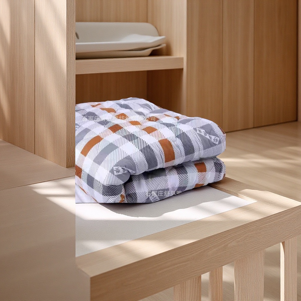 The single mattress in the student dormitory is thickened and warm. It is suitable for bunk beds. The soft cushion of the double bed is foldable and portable. A towel is included as a gift Item Picture