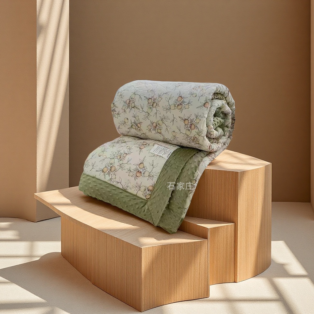 Doudou Quilt brand velvet quilt single double thick spring and autumn quilt, student dormitory velvet quilt, machine washable warm soybean velvet quilt set Application Scenario