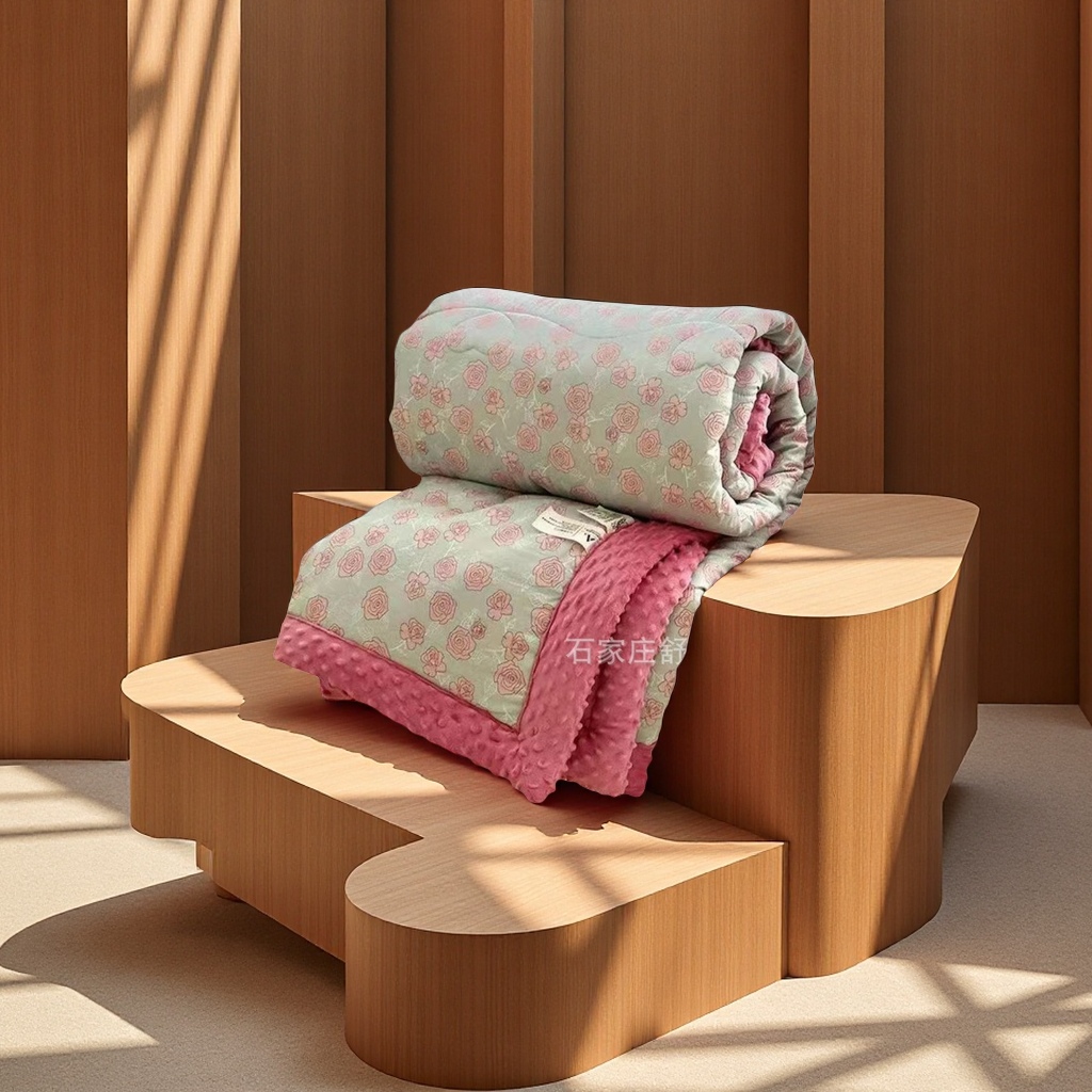 Doudou Quilt brand velvet quilt single double thick spring and autumn quilt, student dormitory velvet quilt, machine washable warm soybean velvet quilt set Item Picture