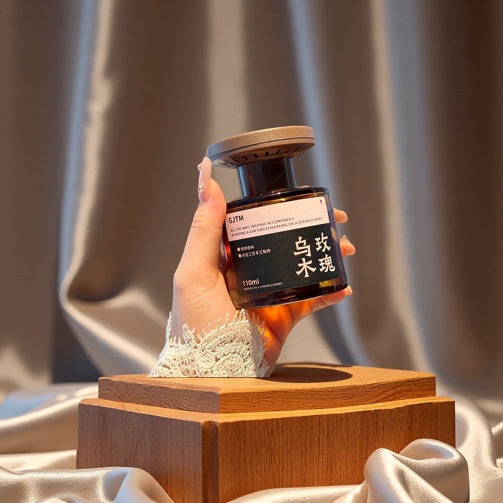 2025 New White Tea Aromatherapy Car Perfume, long-lasting fragrance, high-end ladies and men's car products, car deodorizing perfume, car aromatherapy agent Specification image