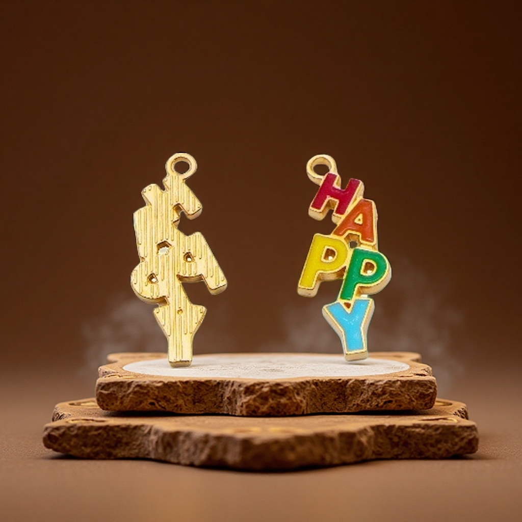 The new jewelry accessories feature unique designs. Other jewelry accessories are exquisite and fashionable, enhancing the charm of jewelry. They are essential for individuality and trendiness Application Scenario