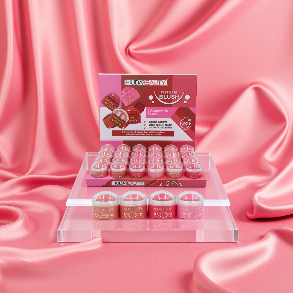 hudabeauty's new round blush cream, a 4-color mixed and matched bestseller beauty product, is tender and long-lasting in color, brightening the complexion Application Scenario