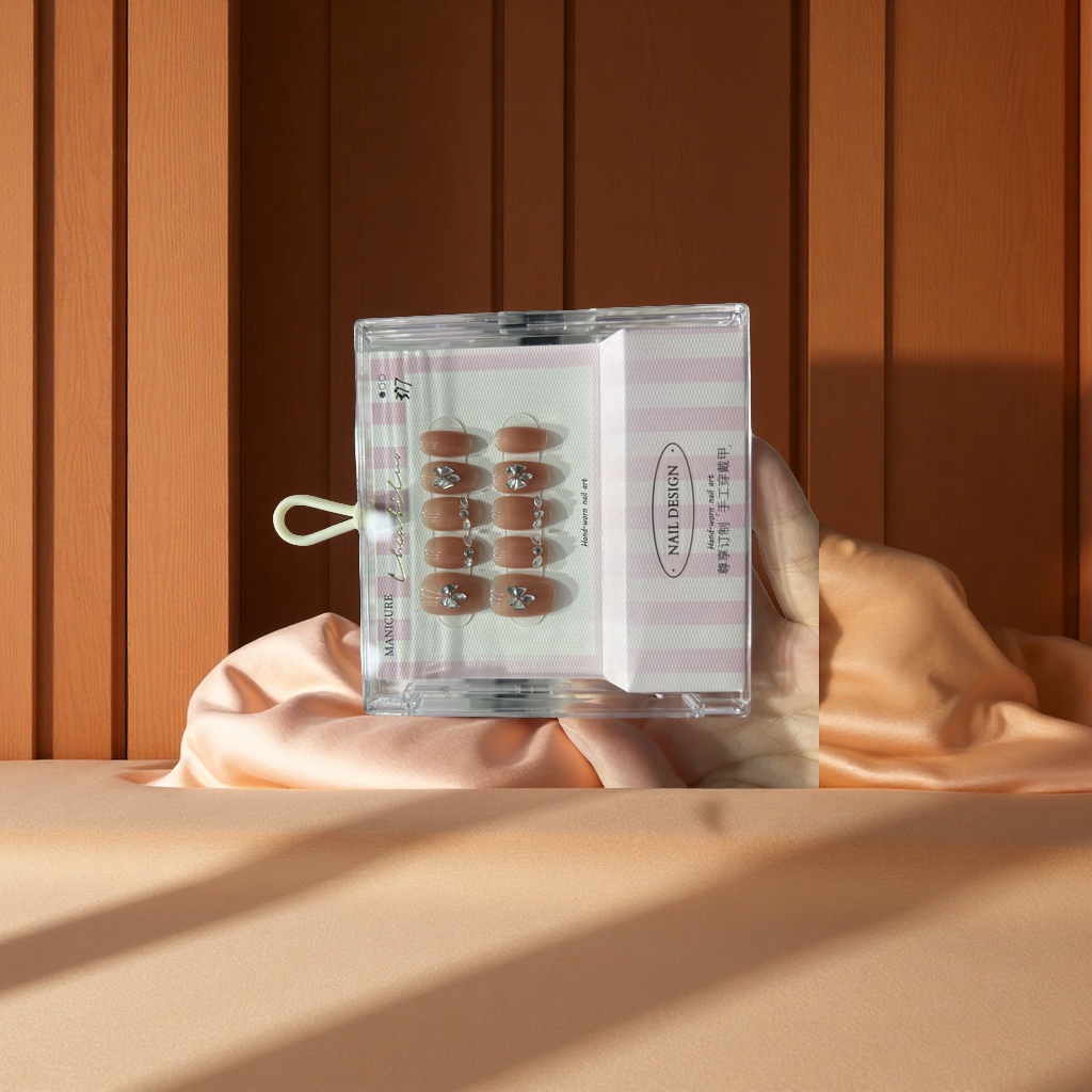 The light luxury nail care wearable nail is fashionable and convenient. The detachable nail stickers come in multiple styles and are easy to get started with