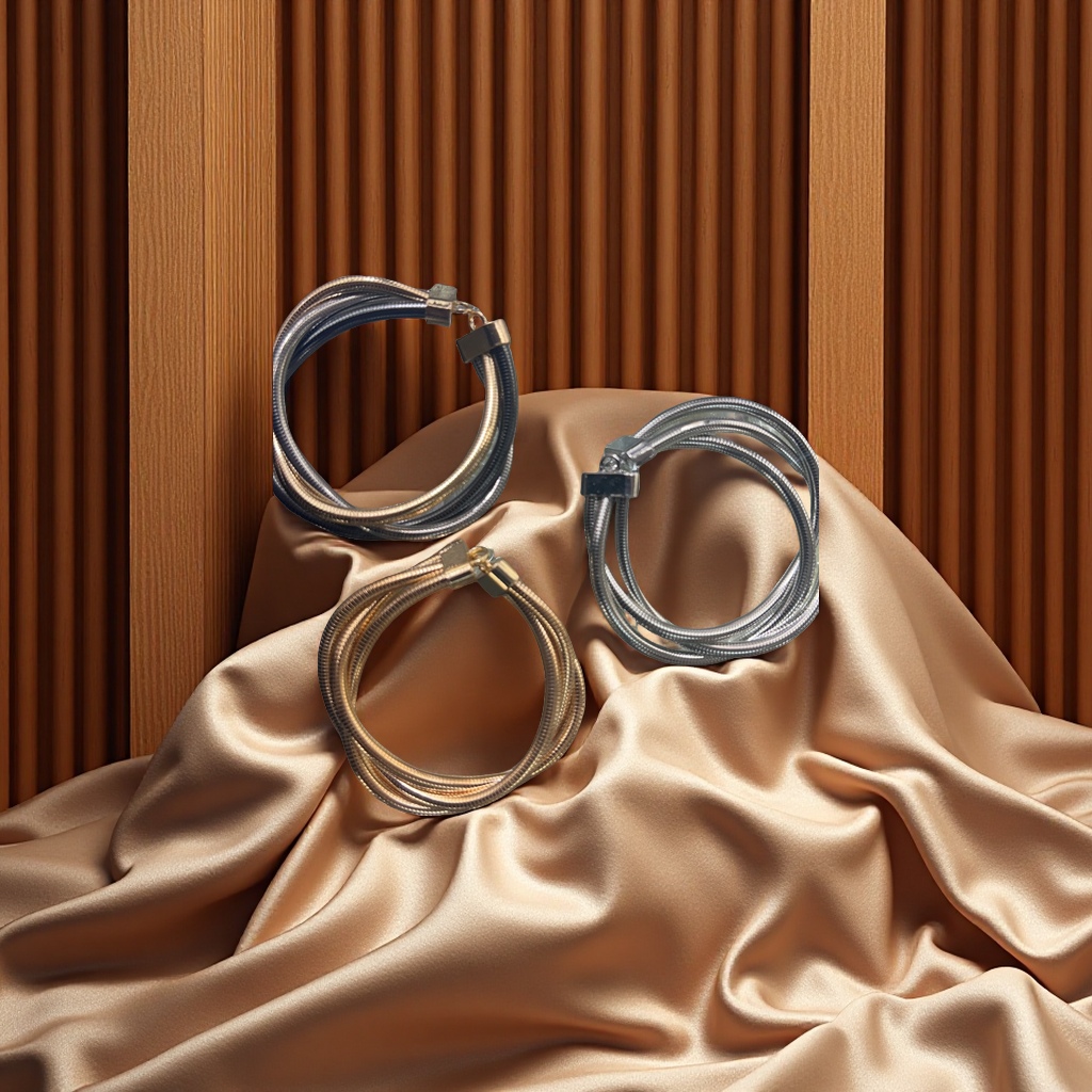 关键词：手镯  

标题：简约时尚百搭开口手镯 女士个性潮流手腕饰品礼物