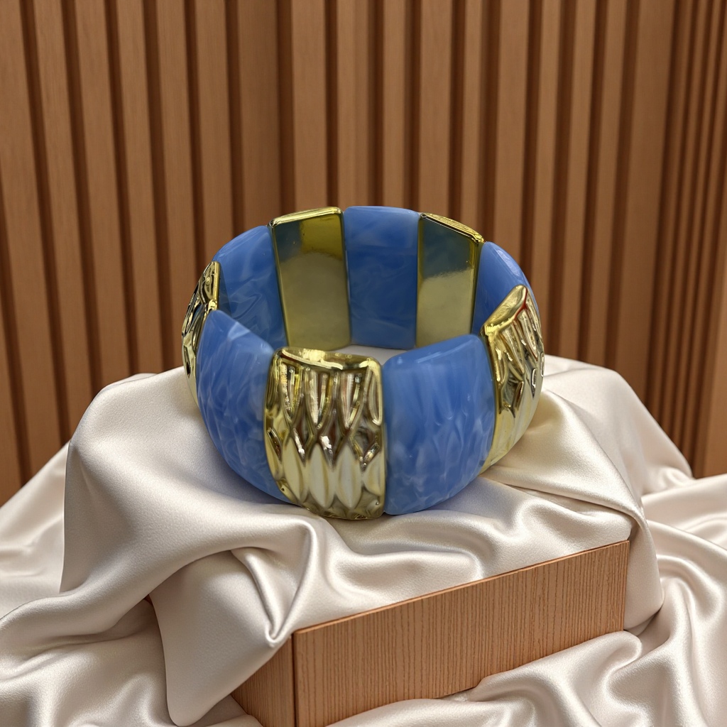 关键词：手排  

标题参考：  

经典手排车驾驶体验 手动挡汽车驾驶技巧入门教程细节图