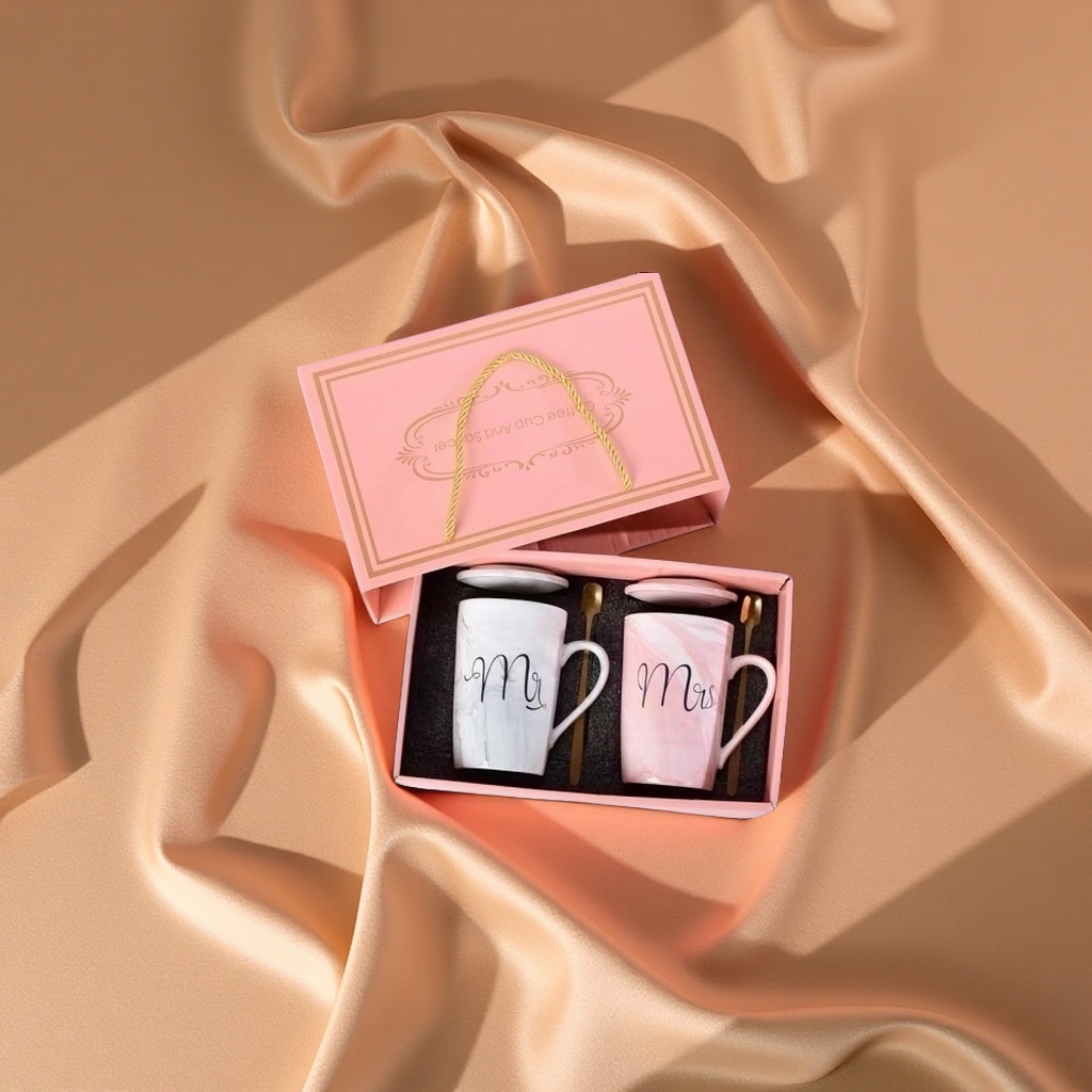 创意标题：  
简约时尚手提盒装对杯 陶瓷水杯便携礼品杯套装家用情侣杯细节图