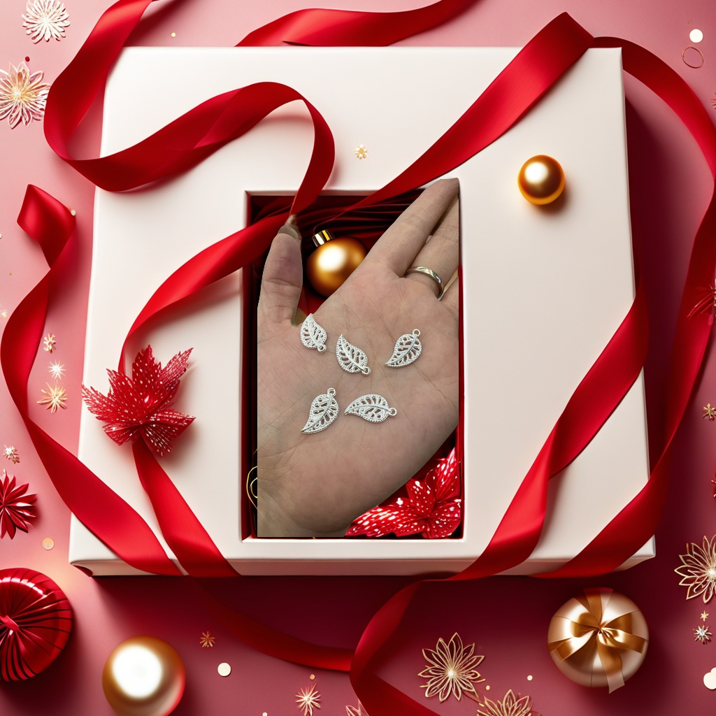 树叶造型合金吊坠 时尚简约百搭饰品 个性潮流挂件 精致工艺礼物产品图