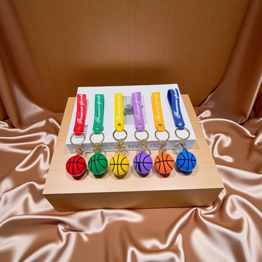 2025年新款卡通篮球钥匙扣男生书包挂件创意车钥匙环礼物