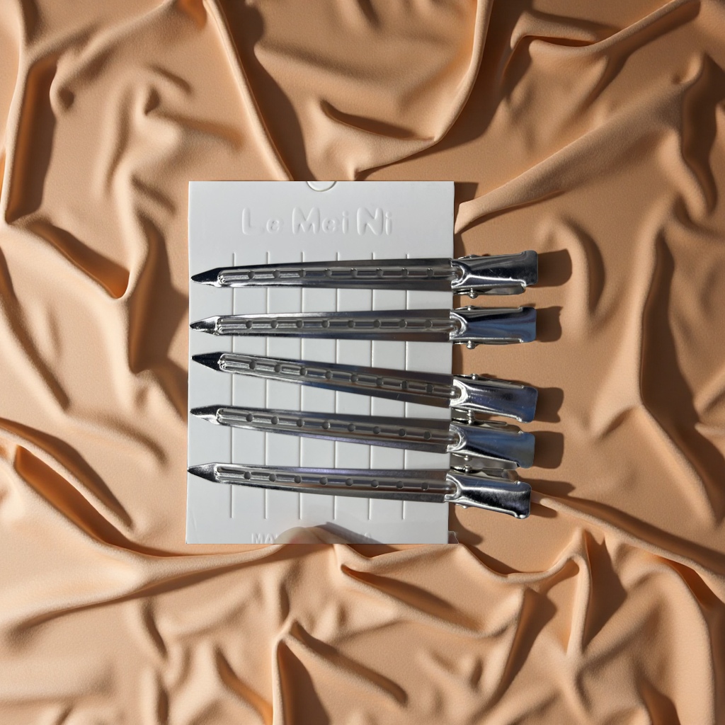 Silver canopy hair clips are 9 cm long with holes. Each clip contains 5 pieces and comes in a box of 30 portable packages. There are 42 boxes in one box. details Picture
