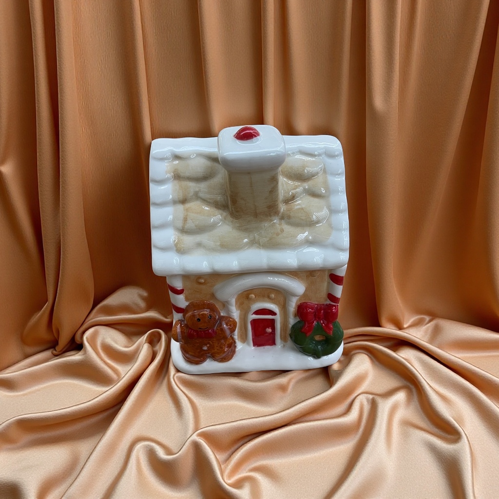 Christmas ceramic pepper bottle, cookie jar, creative kitchen seasoning jar, holiday decoration storage jar Item Picture