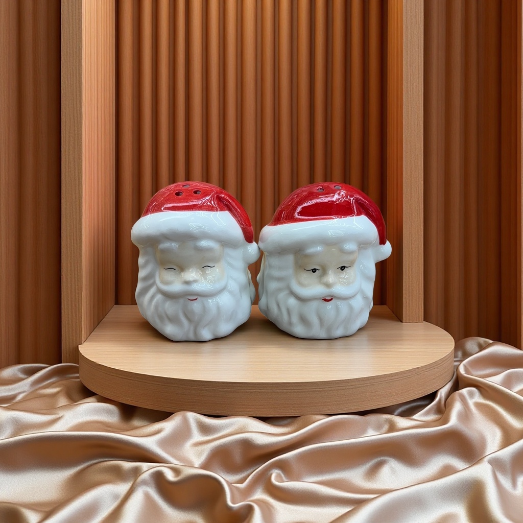 Christmas ceramic pepper bottle, cookie jar, creative kitchen seasoning jar, holiday decoration storage jar Specification image