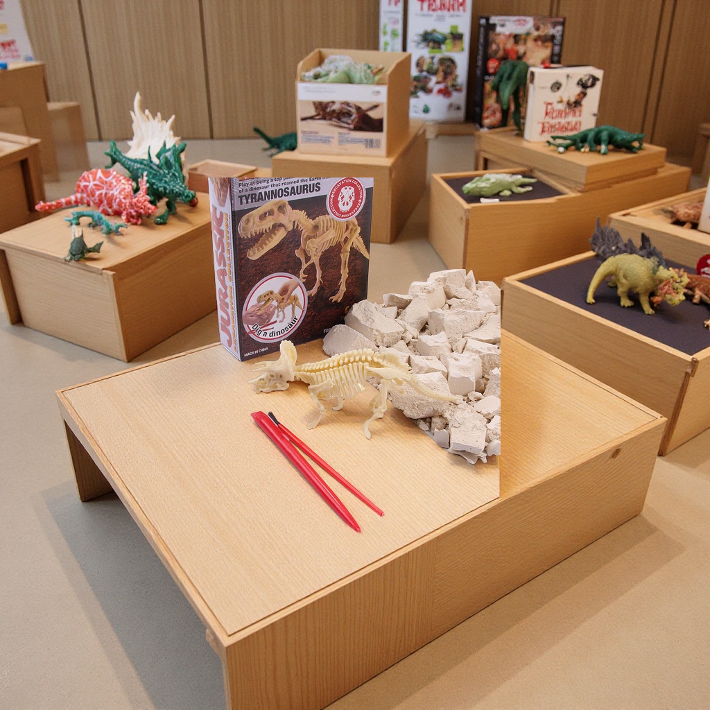 The factory's direct sales of creative and assemblable archaeological toys, dinosaur toys, children's educational simulation excavation, and science and education stalls are selling well Specification image