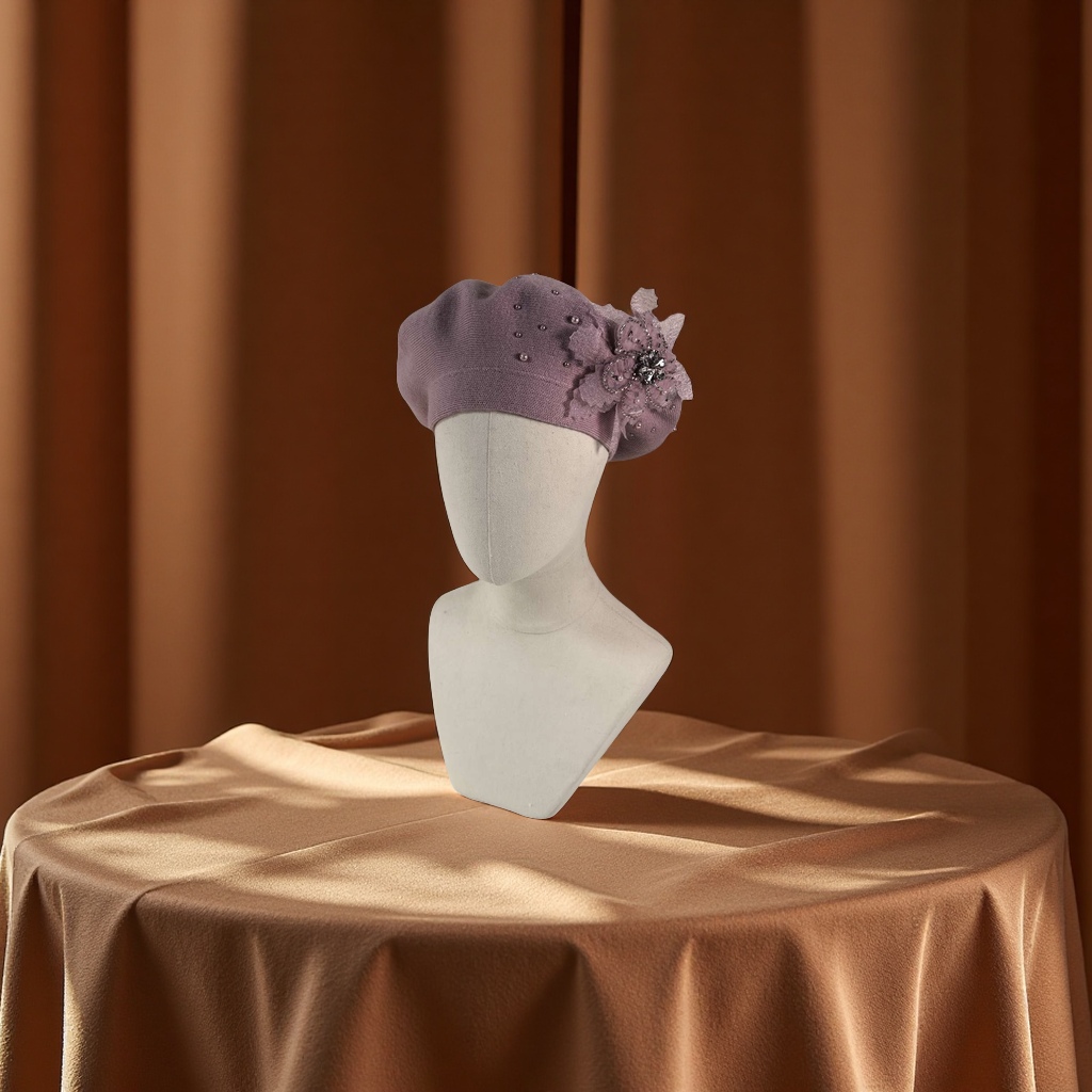 The new handcrafted flower cashmere brackish yarn knitted cap, double-layer beret cap, rhinestone decorated flower cap, French classic, warm, breathable, elastic and comfortable, is a bestseller in foreign trade Specification image