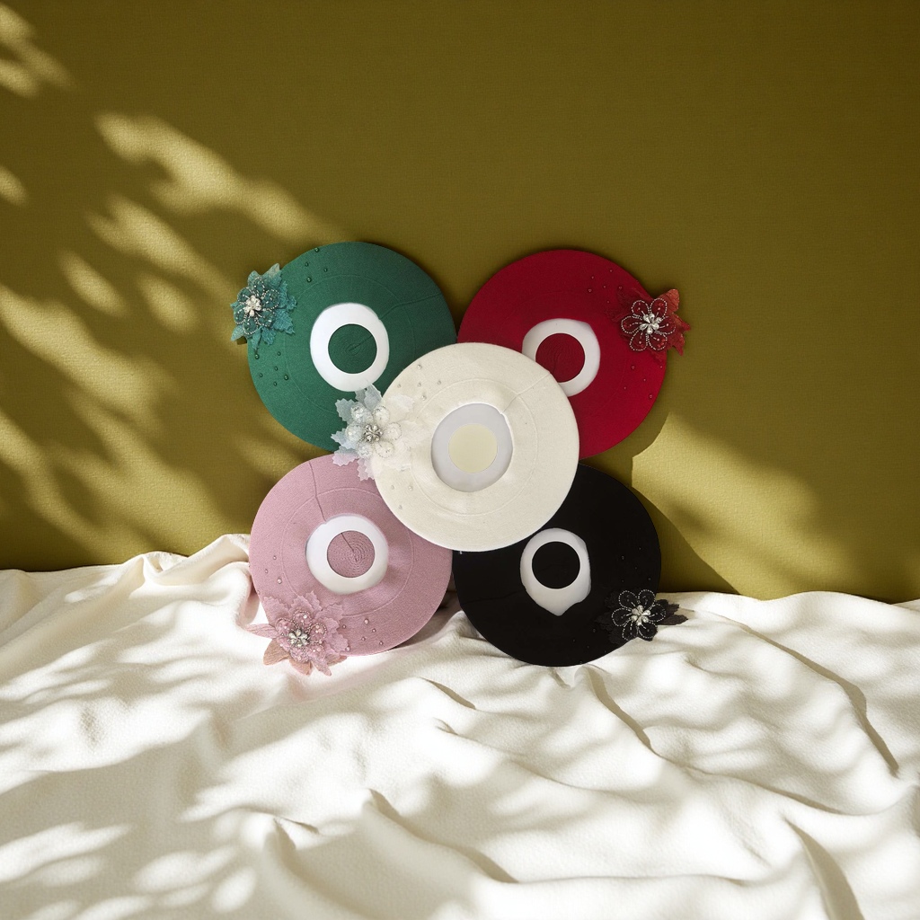 New handcrafted flower cashmere bride-core yarn knitted cap, double-layer beret cap, rhinestone decorated flower cap, warm, breathable, moderate elasticity, French classic fashion, best-selling foreign trade item Specification image