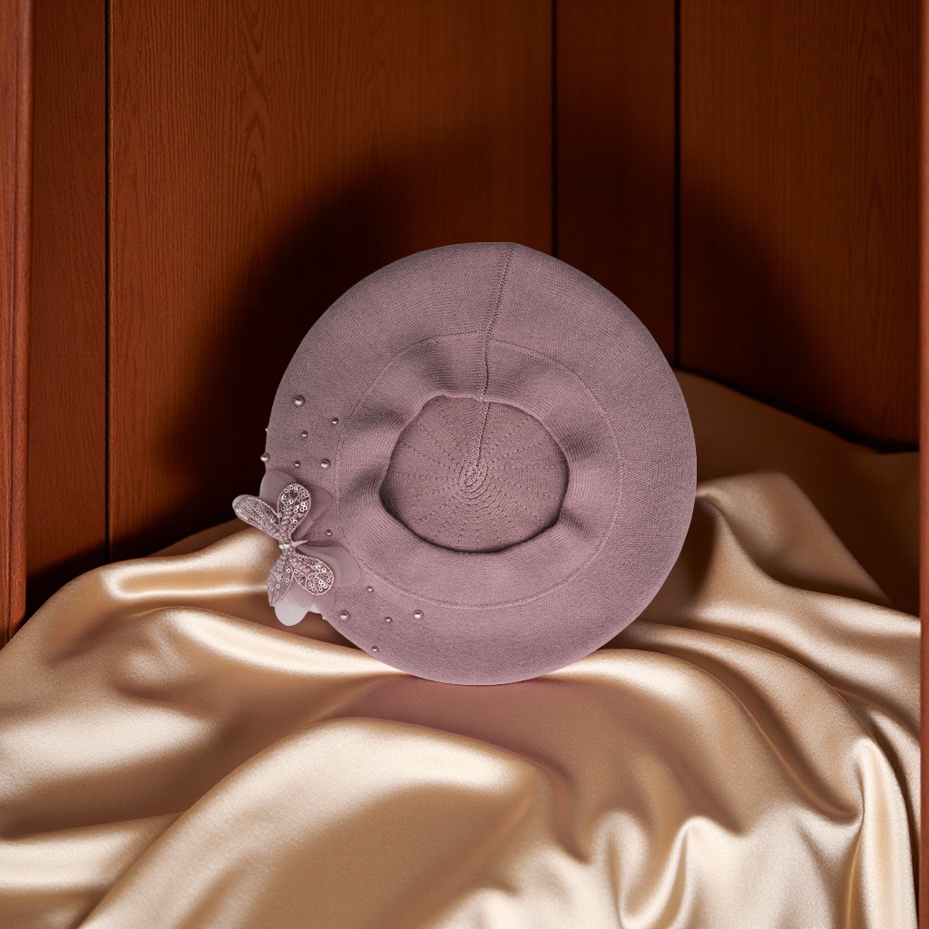 The new handcrafted flower cashmere bride-core yarn knitted cap, double-layer beret cap, rhinestone decorated flower cap, warm, breathable, moderate elasticity, classic French style, fashionable and popular in foreign trade Application Scenario