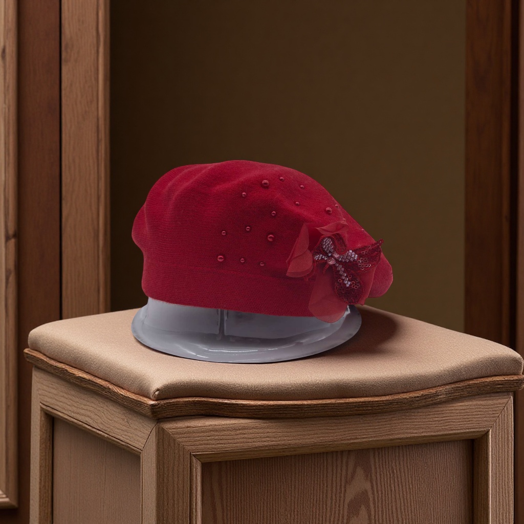 New handcrafted flower cashmere bride-core yarn knitted cap, double-layer beret cap with rhinestone decoration, warm, breathable, elastic and comfortable, French classic and fashionable export style Application Scenario