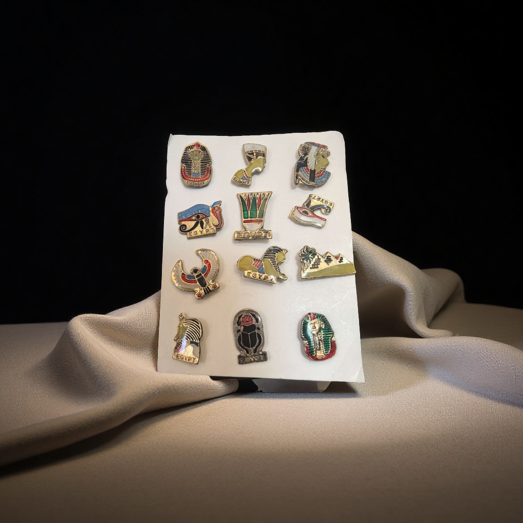 埃及法老王胸针古埃及金字塔狮身人面像太阳神阿蒙合金徽章创意配饰胸针锌合金徽章