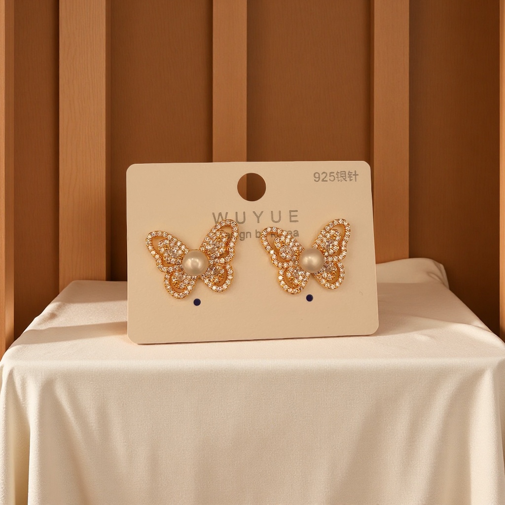 饰品/耳环/耳饰/米珠耳环/编织水晶耳钉白底实物图