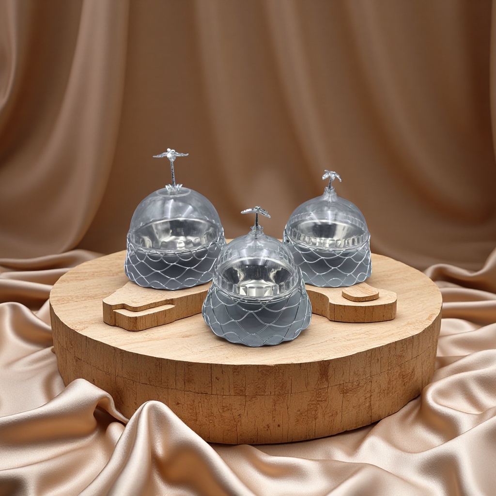 Cross-border Amazon new products: ironwork hollowed-out LED wind lamps, candlesticks, home handicrafts, decorative items, kitchenware, fruit plates, and decorations Application Scenario