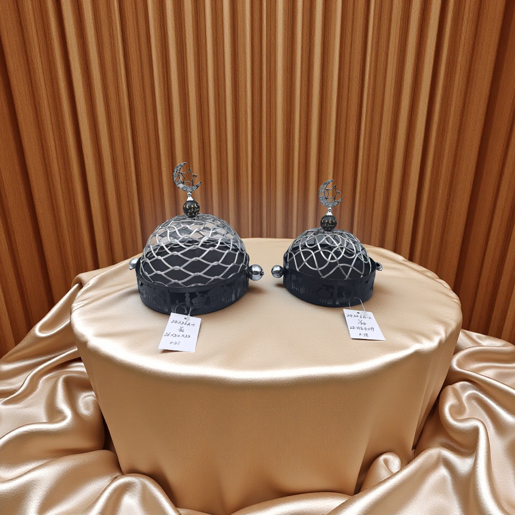 New cross-border Amazon ironwork hollowed-out LED wind lamps and candlesticks for home decoration, creative iron handicrafts and ornaments Item Picture