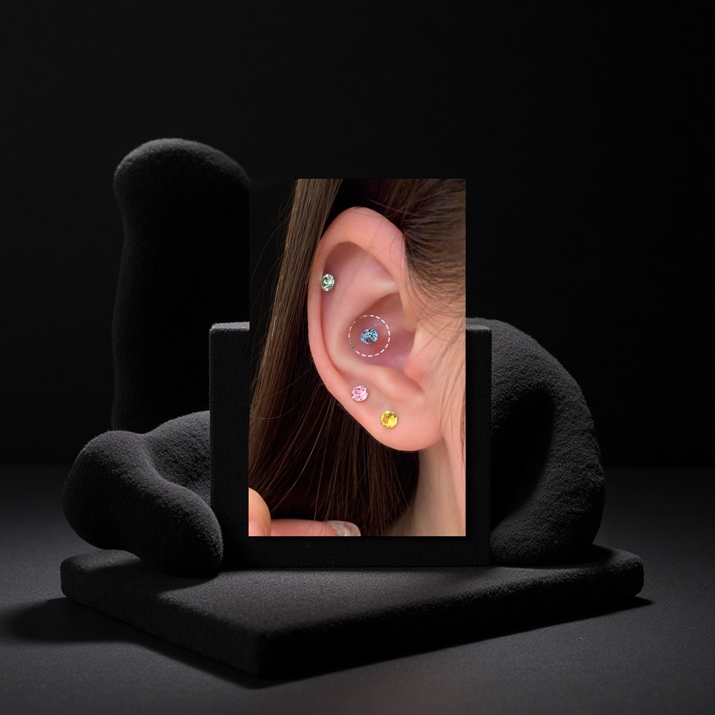 4mm华子钻耳钉不锈钢钢耳骨钉爆闪迷你小耳饰耳蜗钉
白底实物图