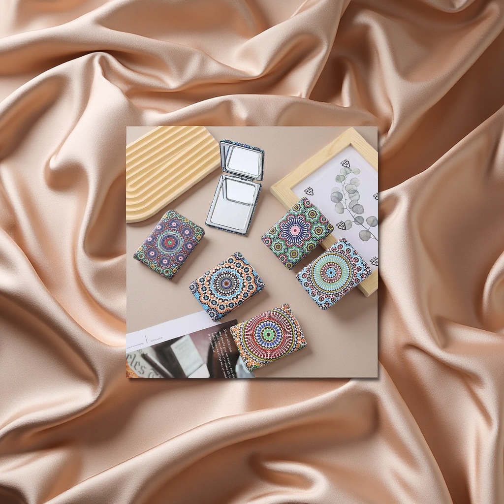 出门旅行便携式可折叠化妆镜轻巧便携多功能镜子化妆镜子女生化妆用品