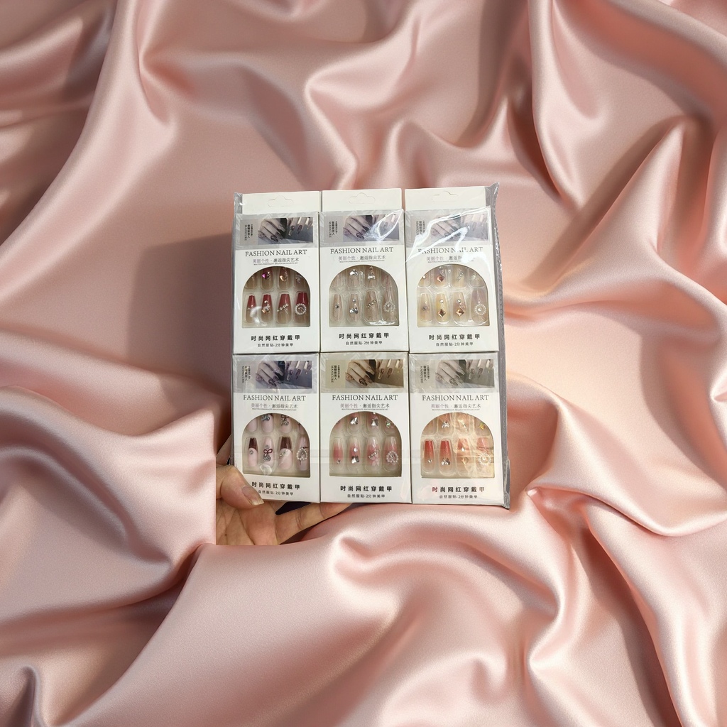 化妆品成人美甲产品图