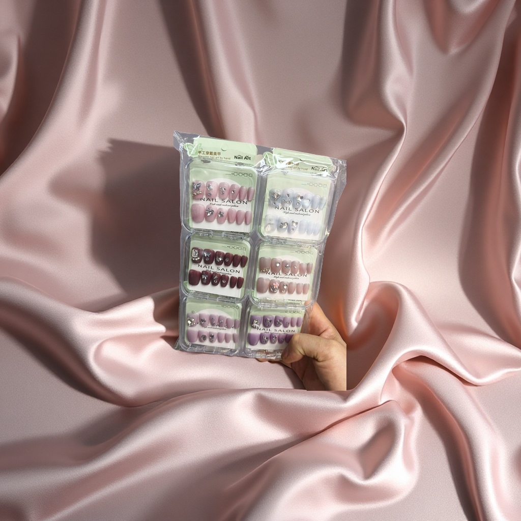 化妆品成人美甲白底实物图