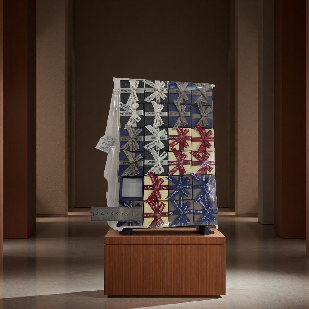 创意戒指盒首饰收纳盒简约时尚小巧便携婚礼礼物收纳盒子多功能  
高档戒指盒首饰收纳盒展示盒便携精致婚礼礼品收纳盒子  
多功能戒指盒首饰收纳盒便携简约婚礼礼物展示盒子收纳神器  
时尚戒指盒首饰收纳盒便携多功能婚礼礼品收纳盒子简约设计