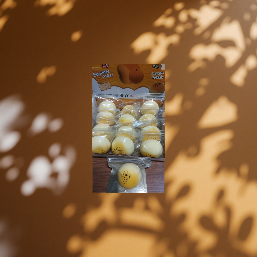 面粉蛋黄酥，手感胖乎乎的，非常解压？产品图