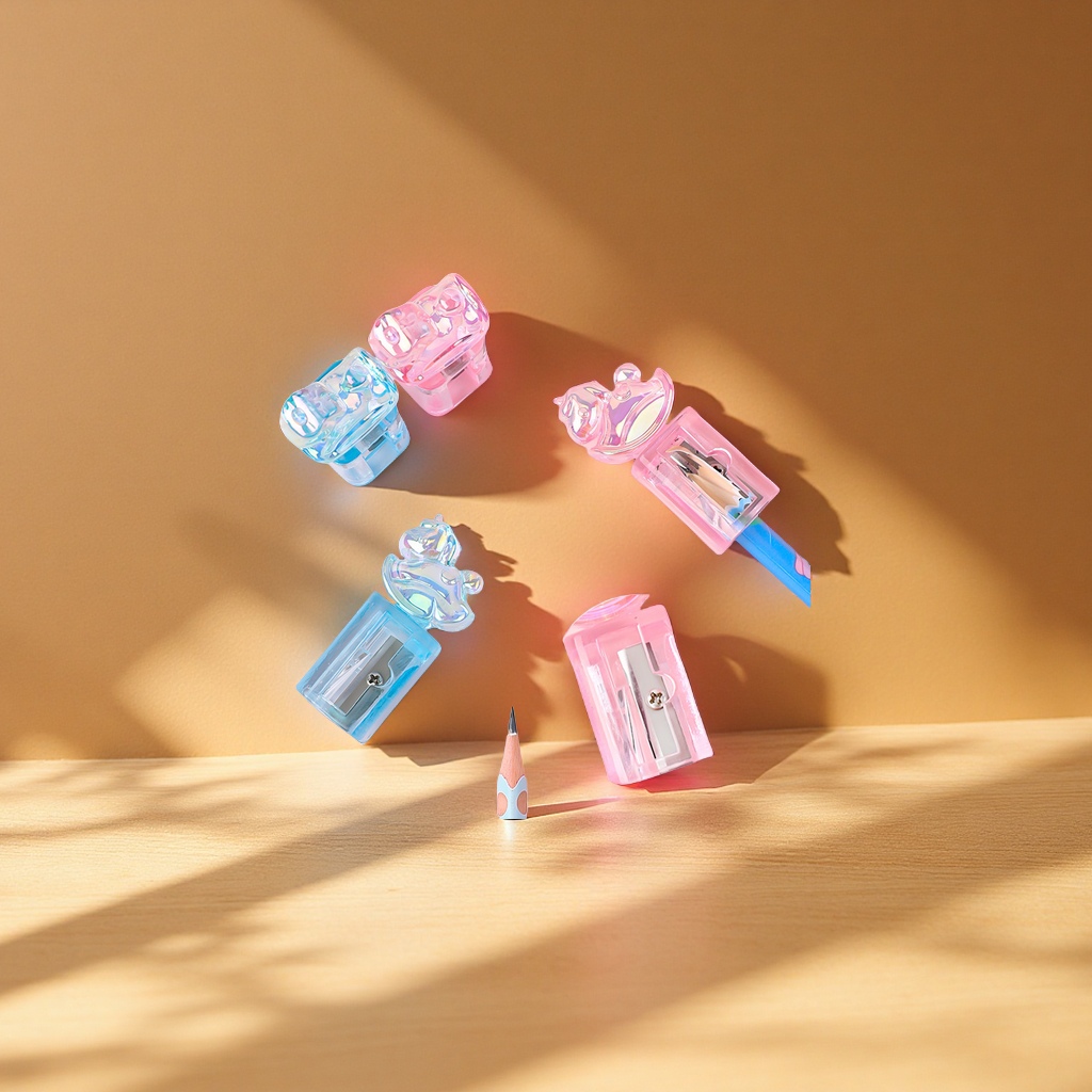 Weibo Children's Creative Cartoon Laser Wooden Horse Pencil Sharpener Mini Portable Desktop Student Pen Sharpener Application Scenario