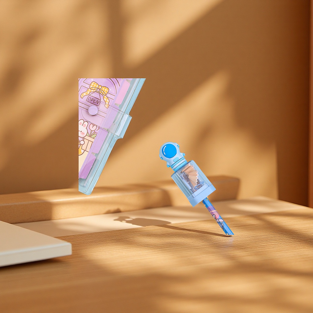 Weibo Cartoon Astronaut Portable manual Pencil sharpener Gift Box for students' stationery details Picture