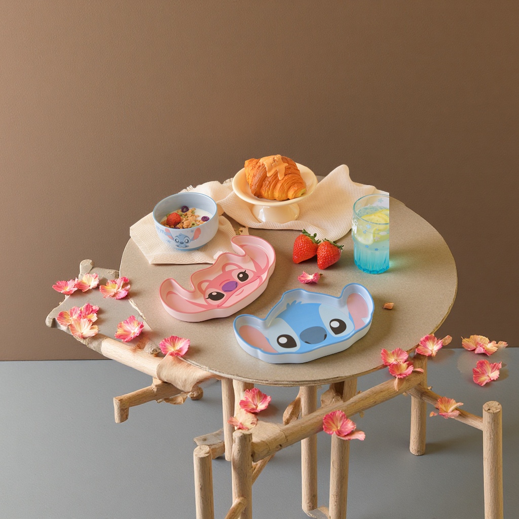 The official authorized 9-inch shaped plate, irregular-shaped ceramic dinner plate, cute and fun irregular dinner plate, children's tableware from Stitch Home Cartoon details Picture