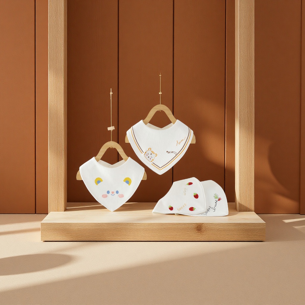 母婴用品宝宝/口水巾/母婴用品/宠物口水巾/婴儿用品白底实物图