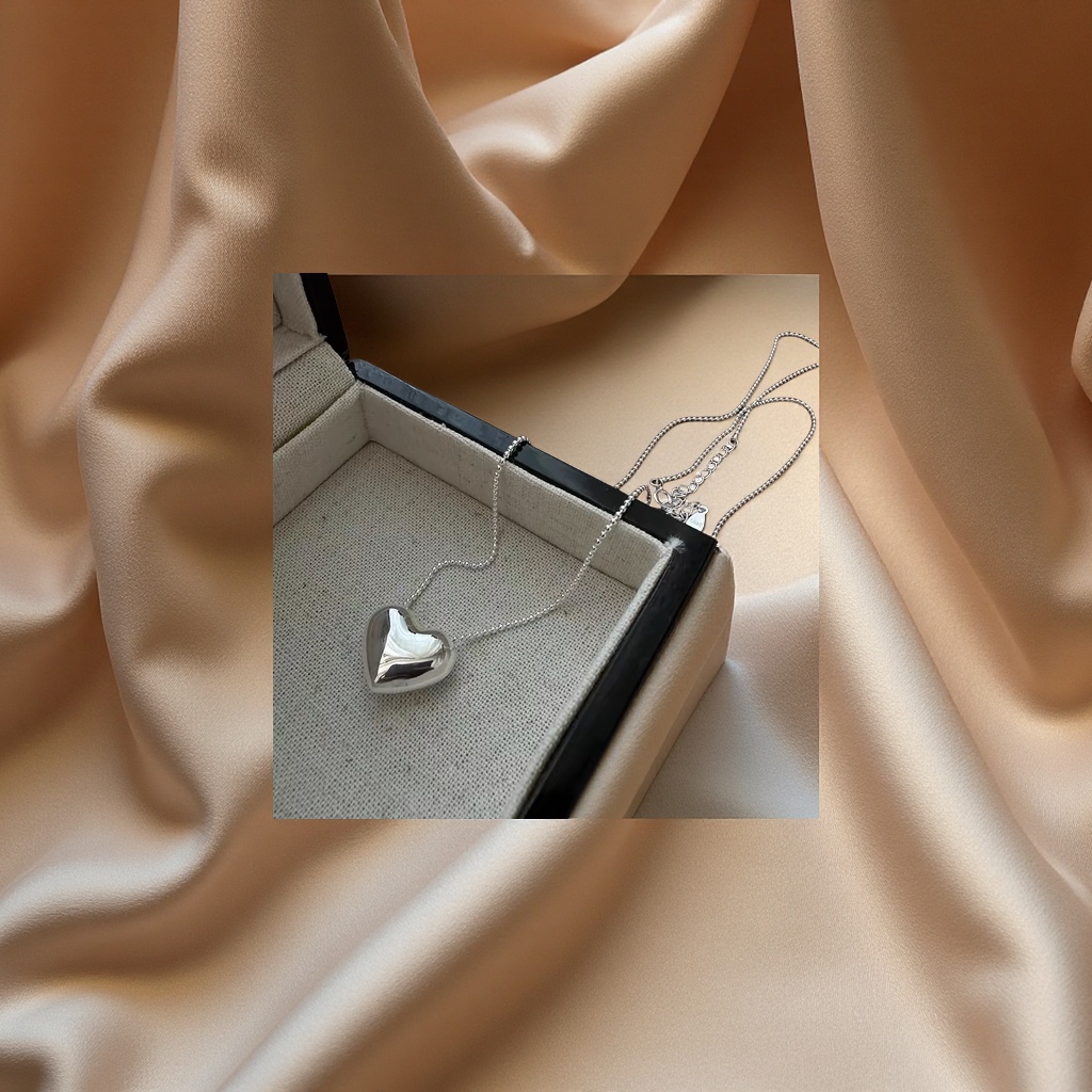 Korean version S925 sterling silver heart-shaped necklace, basic smooth, simple and fashionable sweater chain, high-quality, high-end and design accessory