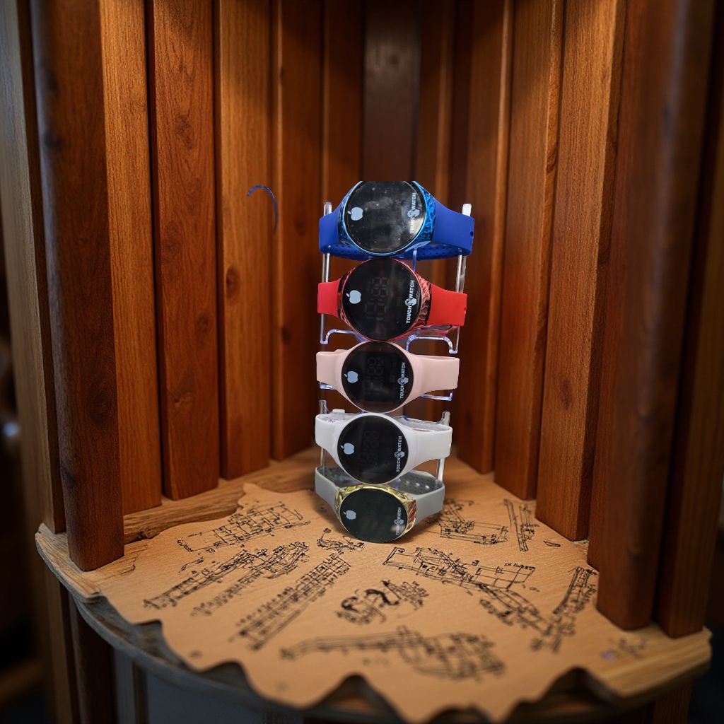 Huaqiangbei children's smartwatch, multi-functional phone watch, waterproof and shockproof, suitable for age students, fashionable and trendy Application Scenario