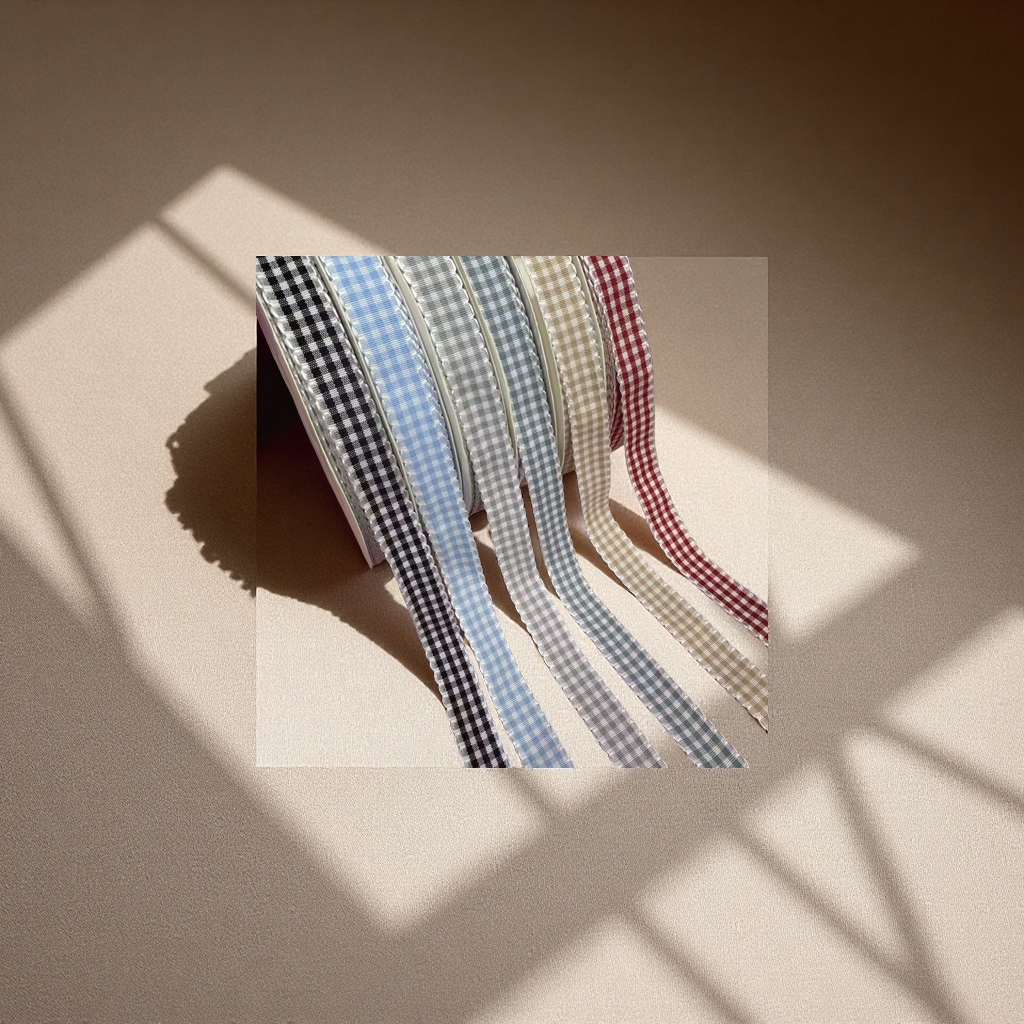 1 cm black fungus edge checkered tape, toothed edge checkered tape, lace checkered webbing tape, checkered pressed fabric strip, herringbone webbing tape, polyester coated diagonal strip, edge wrapping strip, multiple colors available, high-quality craftsmanship details Picture