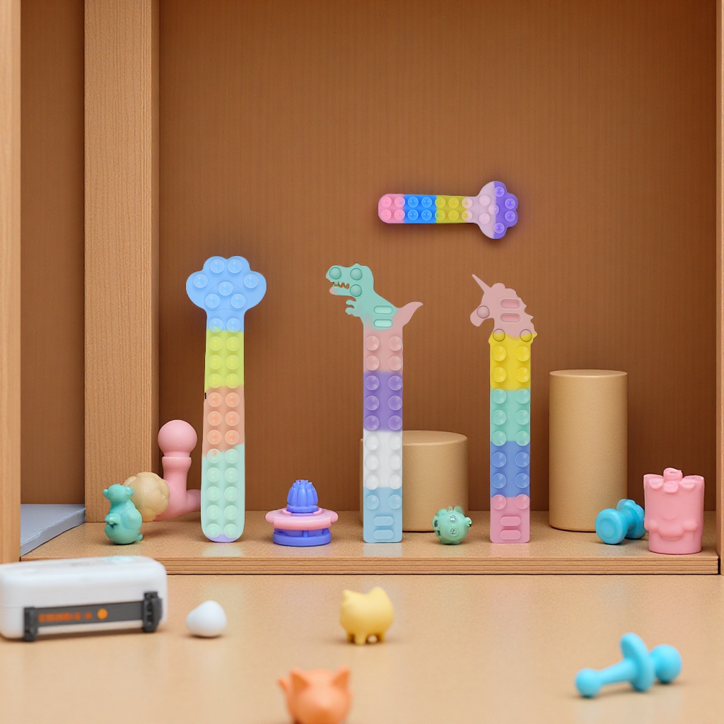 Dinosaur Magic Suction Cup stress-relieving toy Silicone Unicorn bracelet Cat paw suction Cup Sheet Science and Education wholesale stress-relieving products Application Scenario