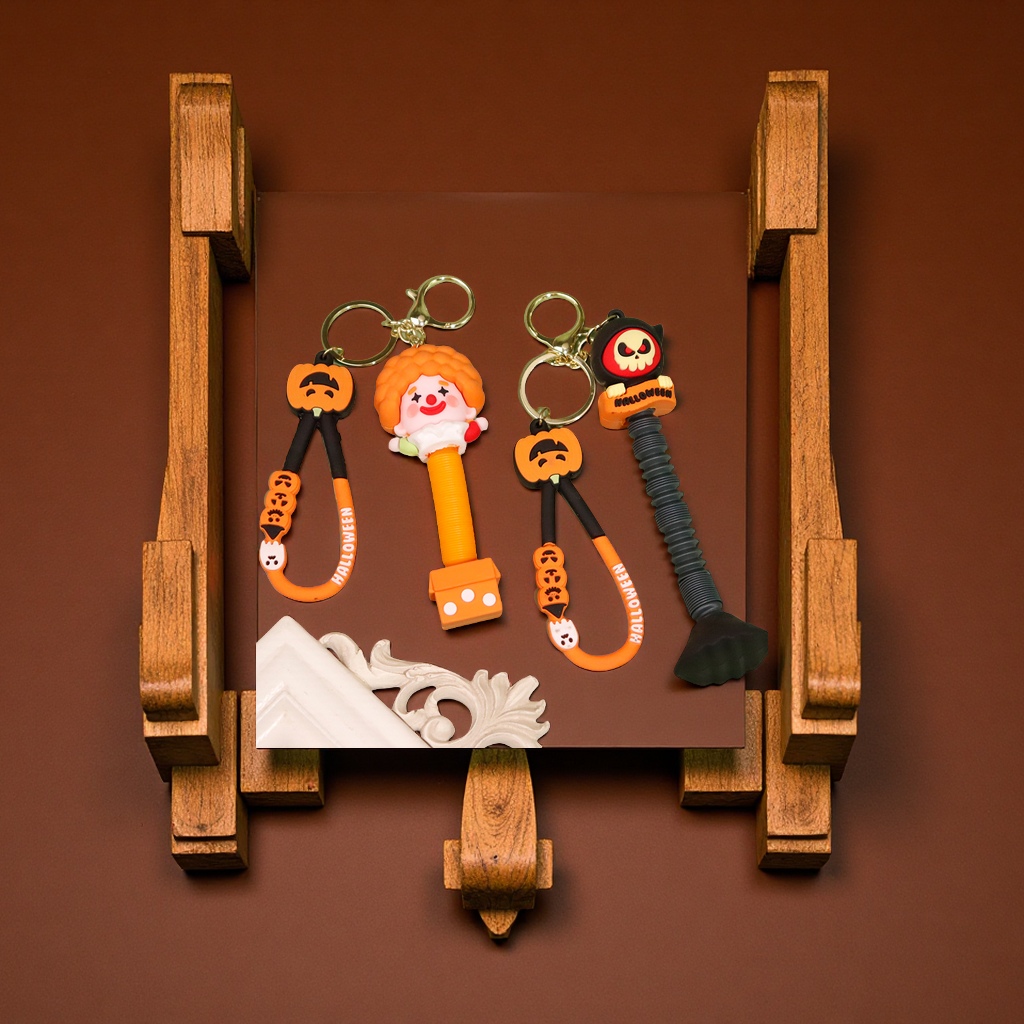 New Halloween telescopic pull tube creative pressure-relieving PVC soft rubber key pendant factory wholesale keychain accessories Application Scenario