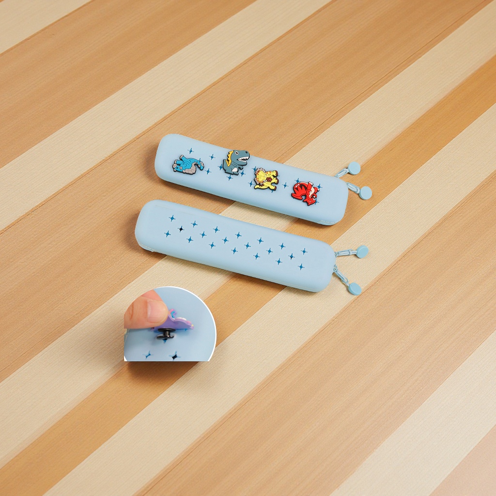 DIY cute silicone four-corner double zipper head hole pen case, primary school stationery box pencil case, simple style Application Scenario