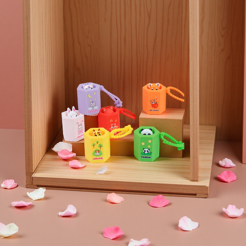 Cartoon cute unicorn silicone keychain, creative stress-relieving kneading fun pendant, educational toy, children's gift Specification image