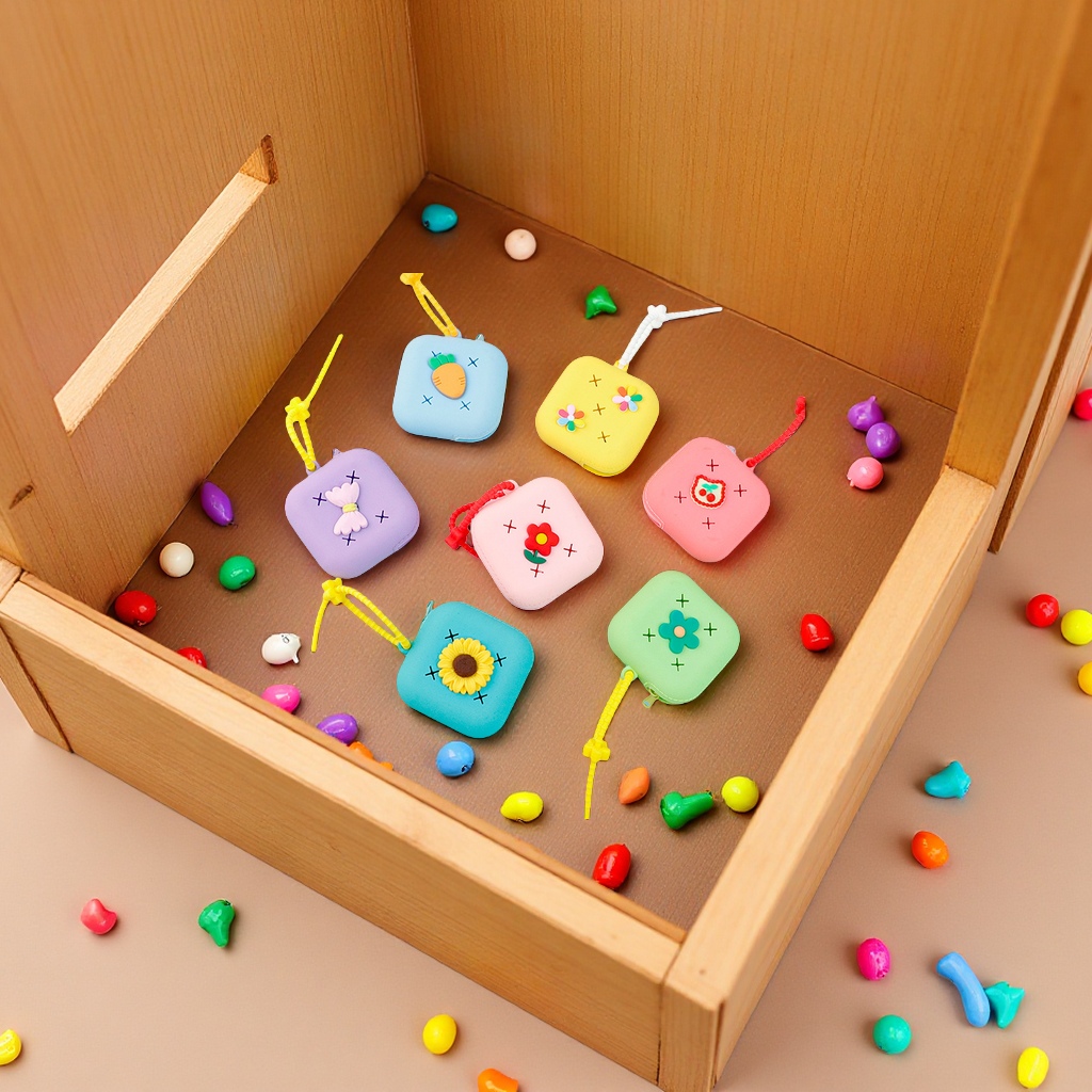 硅胶迷你儿童洞洞零钱包可爱小方包耳机数据线收纳包批发硬币包