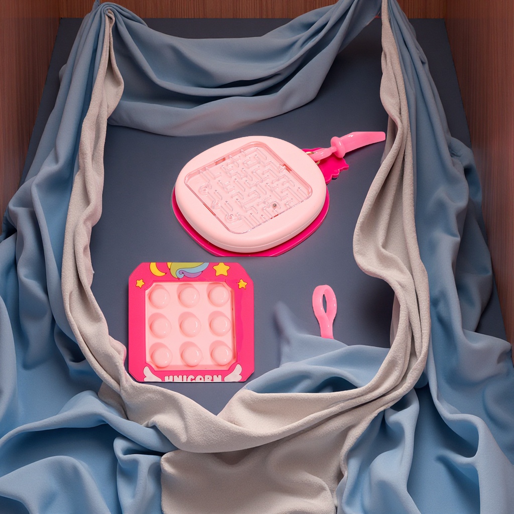 New cartoon stress-relieving toys, keychains, bags, pendants, mazes, puzzle toys, and wholesale stress-relieving toys Specification image