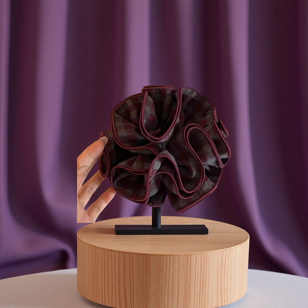 The purple large intestine hair band worn by Zhao Lusi is a new high-end satin four-layer hairpin for women in 2025. The Korean-style simple hair tie is fashionable and versatile Specification image