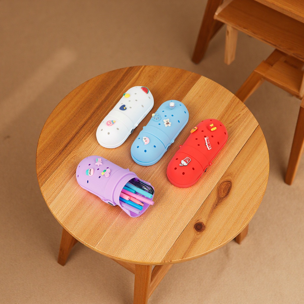 Best-selling DIY slippers, hole pen cases, large-capacity cute stationery storage bags for students, wholesale of school supplies